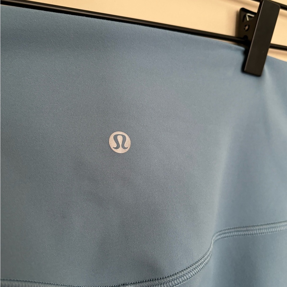 Lululemon Align Leggings 21 “ crop solid blue size 6 women’s cropped - Picture 8 of 9